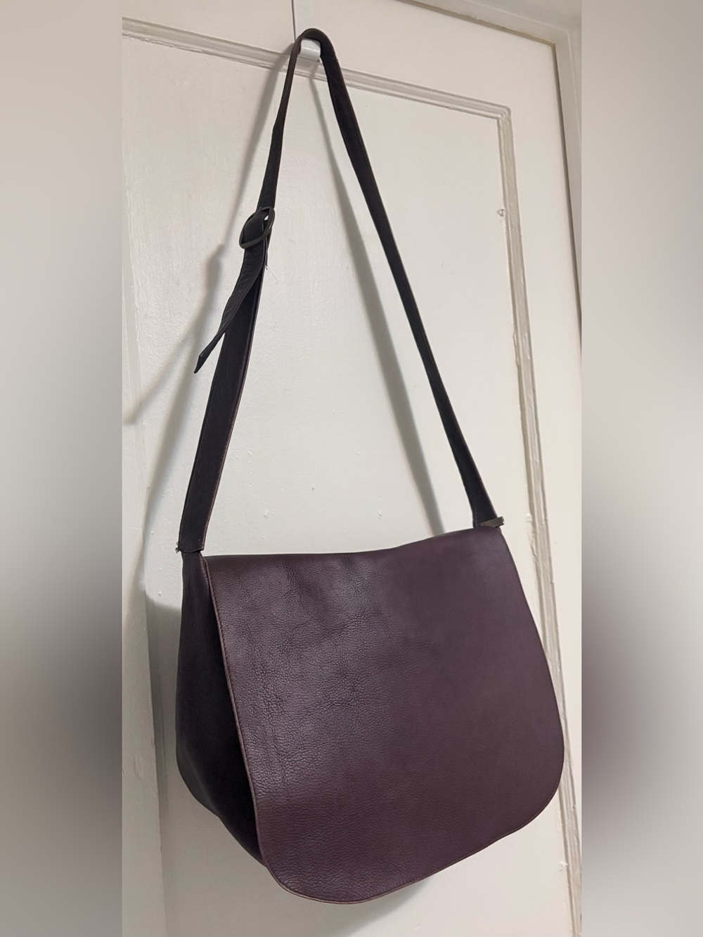 Authentic 100%  Leather Unisex-Crossbody Bag